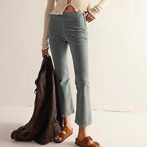 020 We The Free In My Feelings Cropped Slim Flare Velvet Pants NWT Size XS